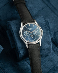 Dark Grey Alcantara Signature Strap