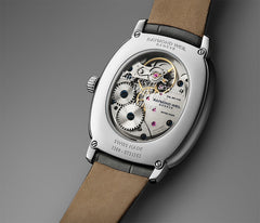 Toccato Heritage 33 x 38 mm, old silver dial