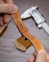 Brown Waxy Slim Strap