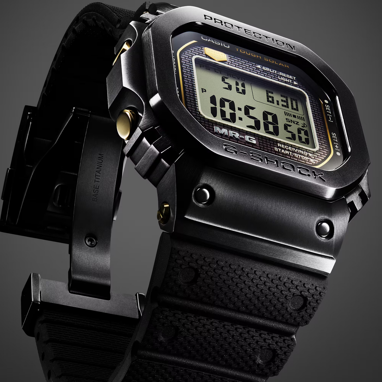 g-shock-mrgb5000r-1-cobarion-titanium-square-fluoro-rubber-solar